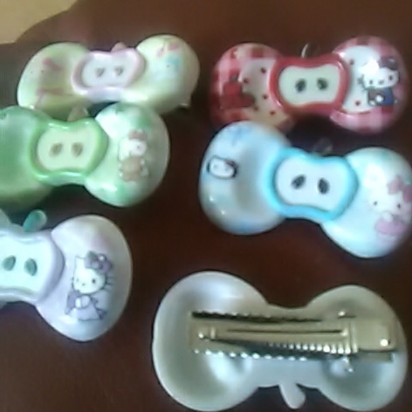 💲4⃣▶▶Hello Kitty Colorful Apple Collection Hair Clips x 6 - Picture 4 of 4